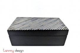  Rectangular black box with mother of pearl lid 12*22cm